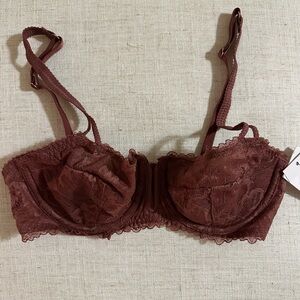 Auden Lace Underwire Bra - Brown